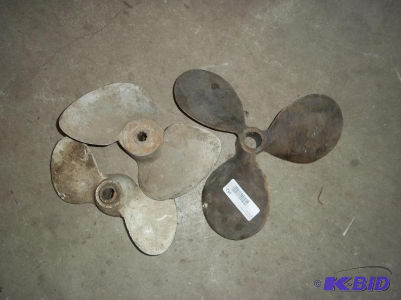 lot 342 image: 3 Boat props