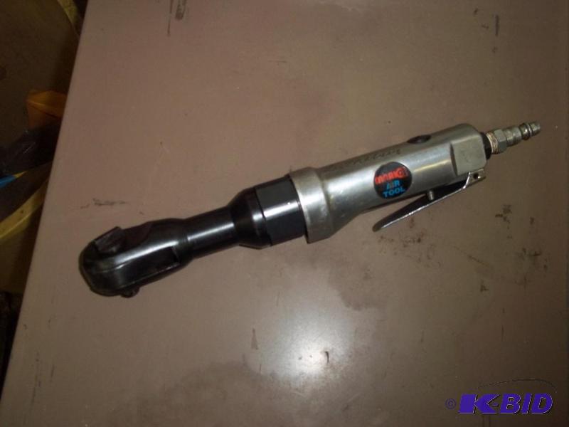 lot 372 image: CP 38 Air Ratchet