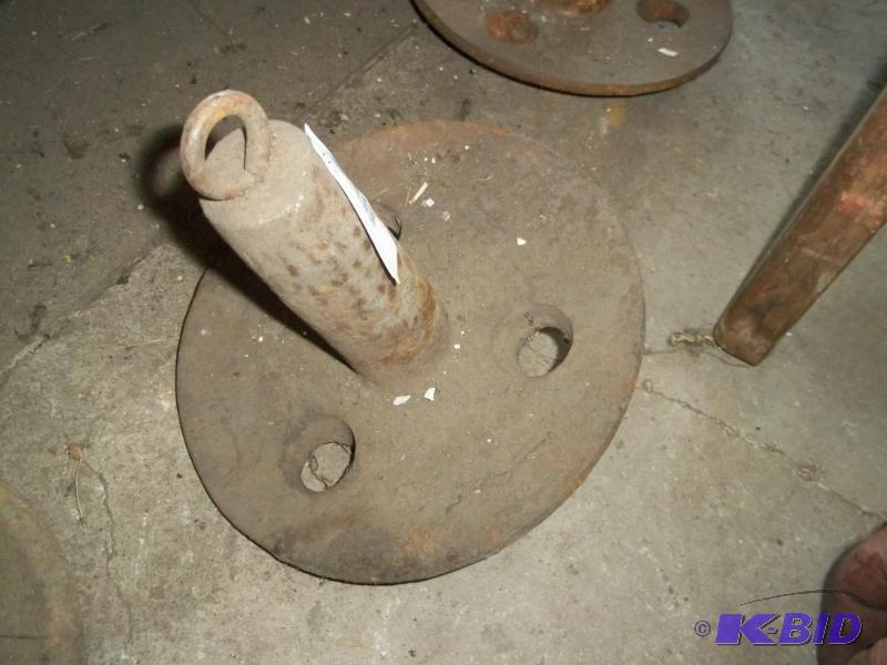 lot 377 image: Mushroom Anchor