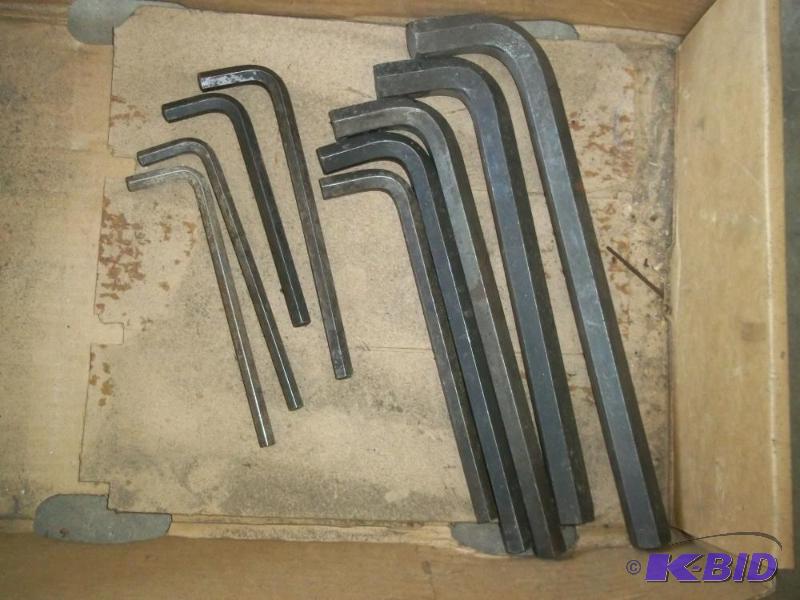 lot 388 image: Large Allen wrench set