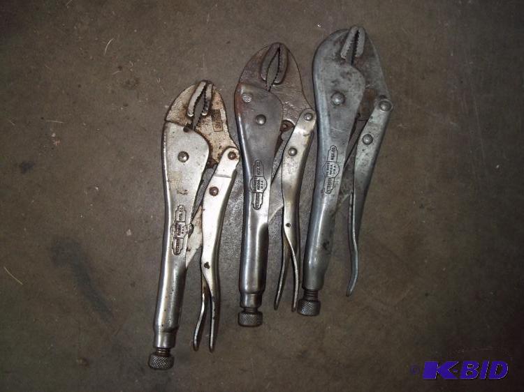 lot 399 image: 3 Locking Pliers