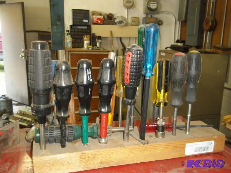 lot 403 image: Nut Driver Set