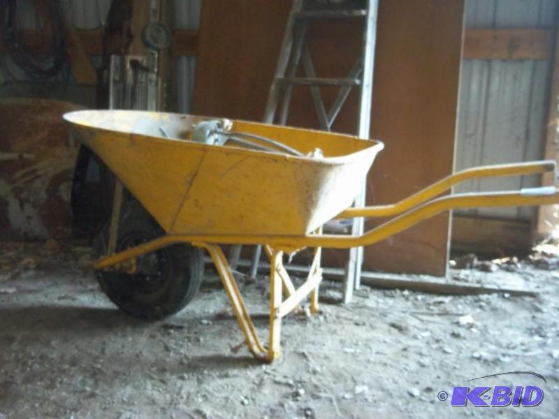 lot 41 image: Steel Wheelbarrow