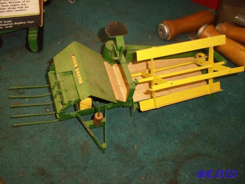 lot 412 image: John Deere Toy Baler