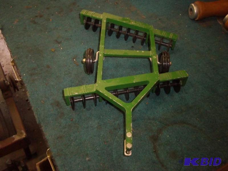 lot 414 image: John Deere Toy field disk