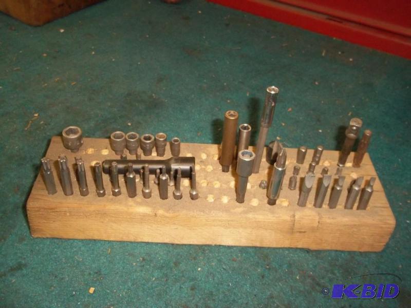 lot 419 image: Drive bit assortment