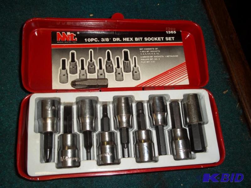 lot 434 image: 38 drive hex bit sockets