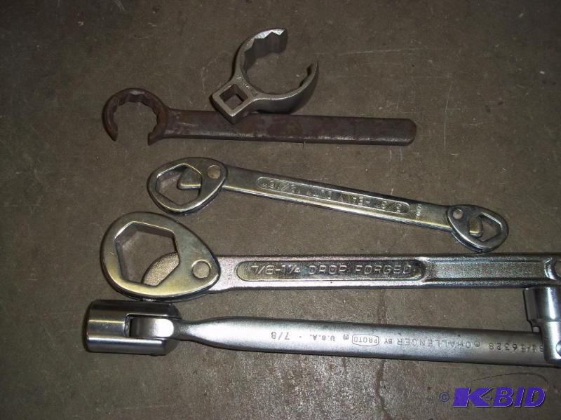 lot 437 image: Proto swivel wrench, 2 multi wrenches, Snapon 1 12 socket