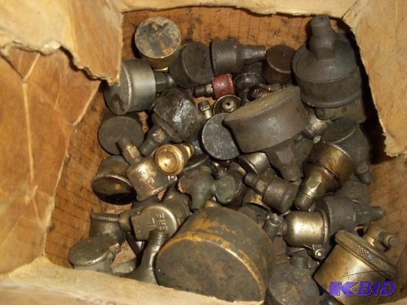 lot 447 image: Brass and steel engine Oilers