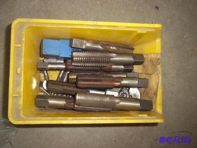 lot 451 image: Large miscellaneous Tap and dies set