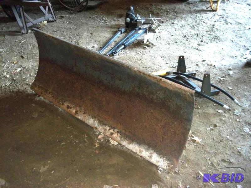 lot 46 image: 54 inch FMS Bolens Front Blade with hdy angling ram