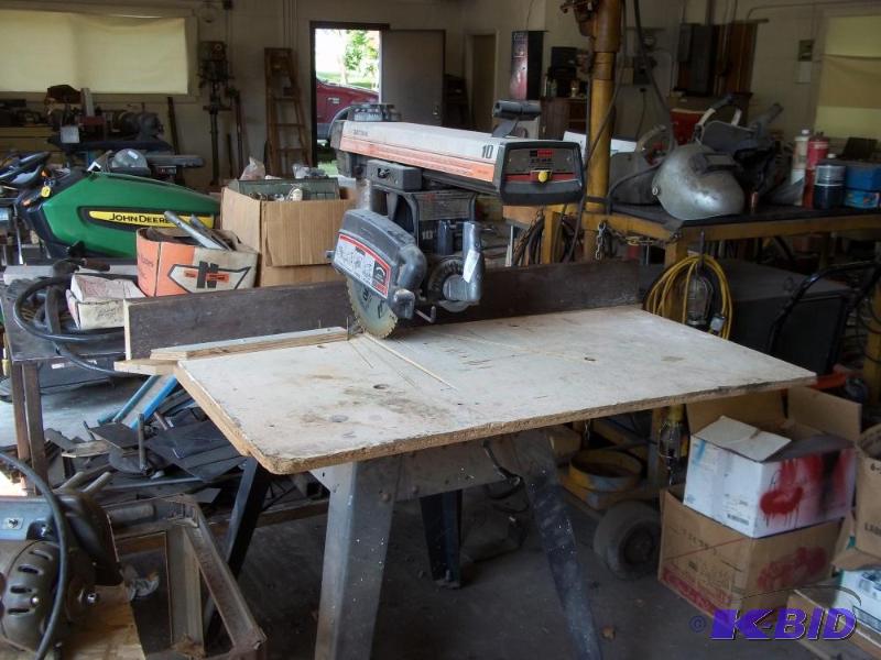 lot 471 image: Chraftsman 10 Radial arm saw