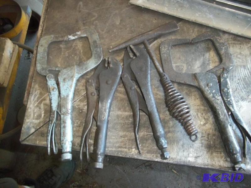 lot 475 image: Welding vice grips and slag hammer