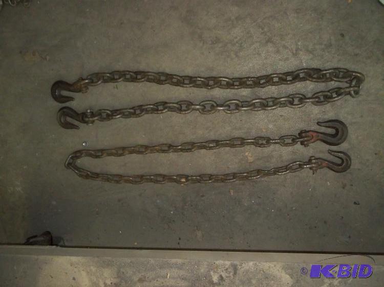lot 494 image: 2 Short log Chains