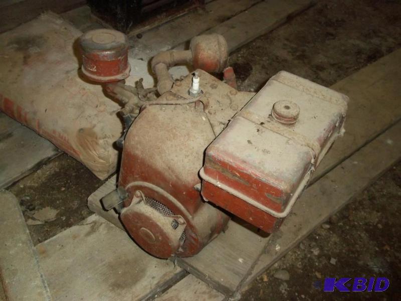 lot 74 image: Techumsa Gas Engine