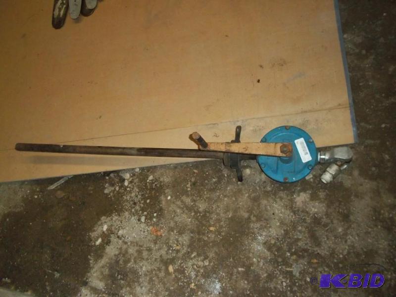 lot 76 image: Rotary Barrel Pump