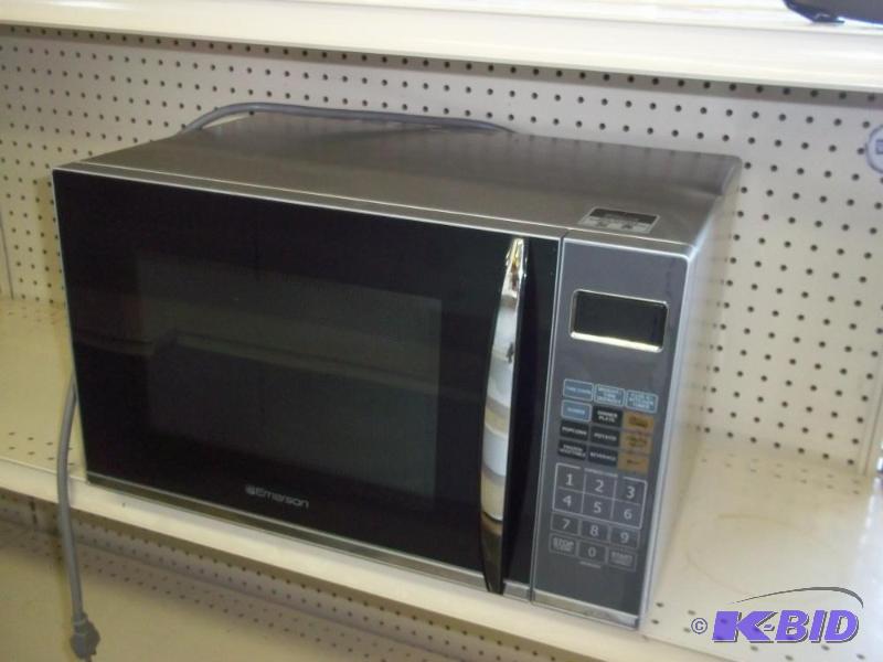 lot 145 image: Emerson Microwave