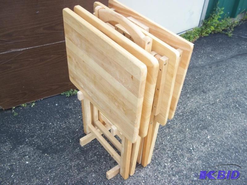 lot 148 image: 4 Wood TV Trays