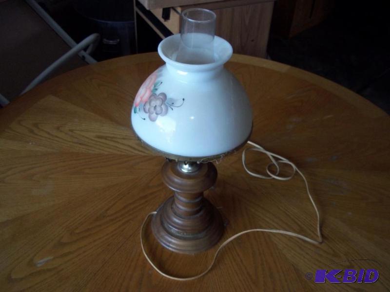 lot 163 image: Table Lamp