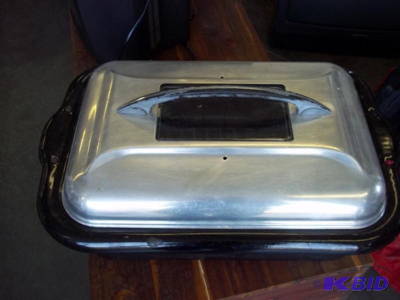 lot 171 image: Roaster Pan