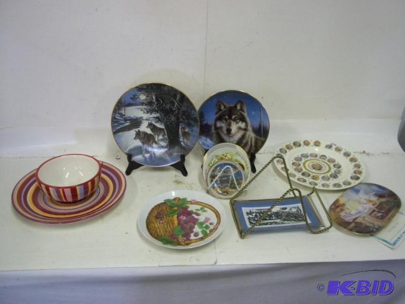 lot 18 image: Misc Lot od Decorative Dishes