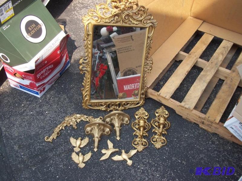 lot 184 image: Gold Decor wall hangings with mirror