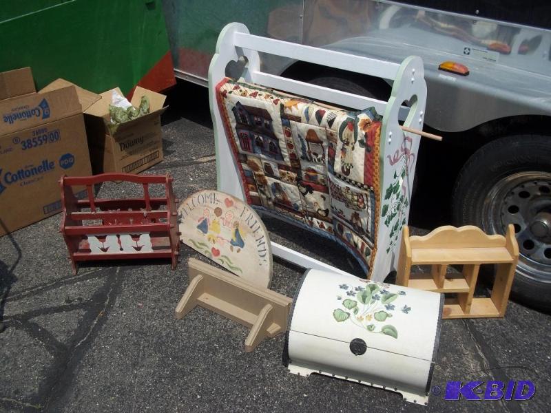 lot 226 image: Quilt rack, magazine rack with wall decor and chest