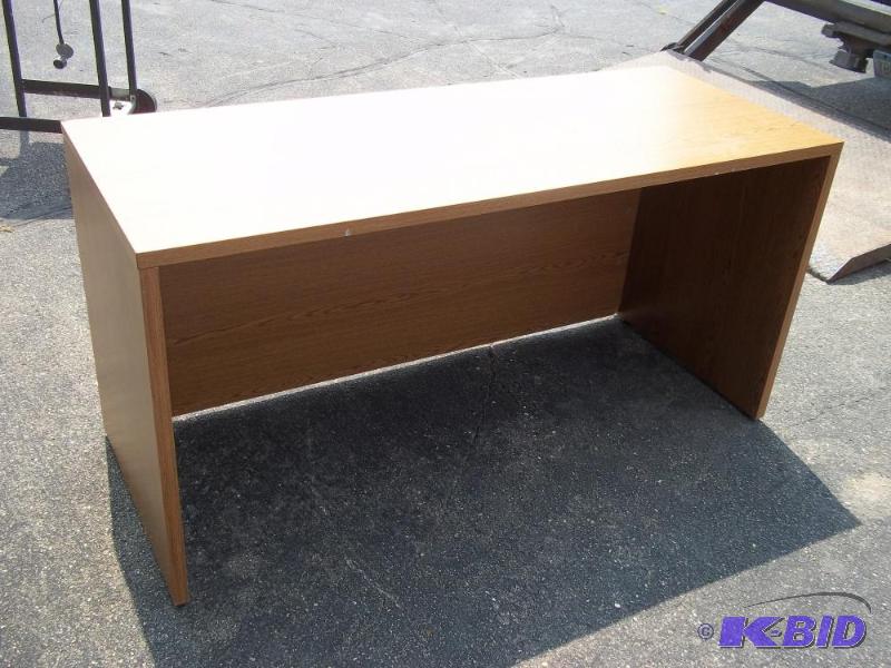 lot 237 image: Wood Desk