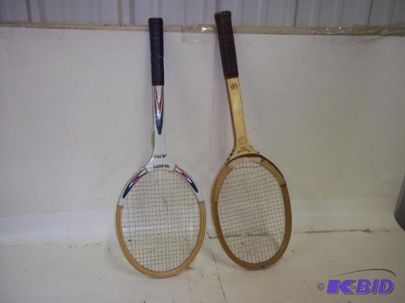 lot 33 image: 2 Tennis rackets