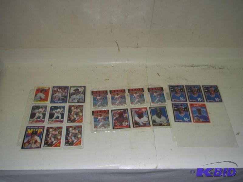 lot 41 image: Lot of Misc baseball Cards
