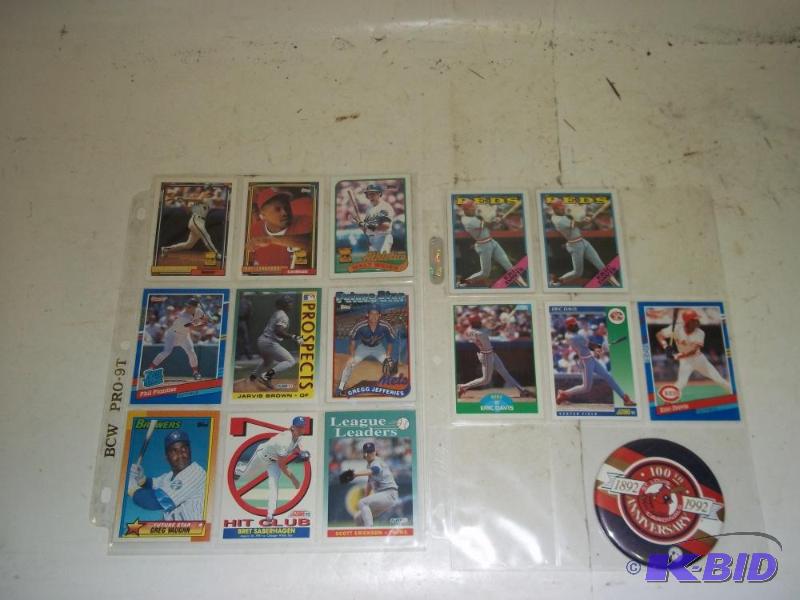 lot 42 image: Lot of misc Baseball Cards