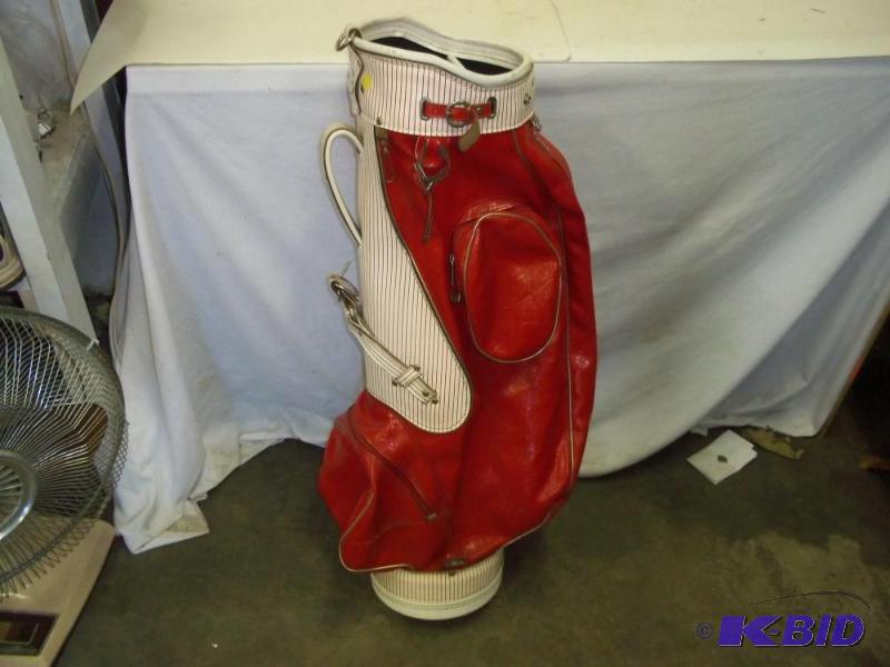 lot 97 image: Golf bag