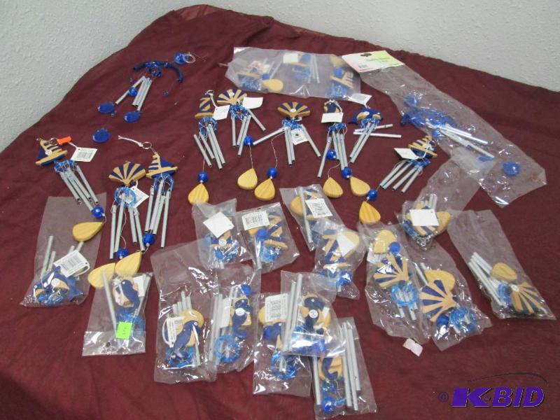 Qty 32 Wind chimes that are in shape of shell...