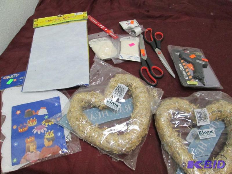 Qty 2 Rhyme 9 inch straw heart, Krafters Korn...