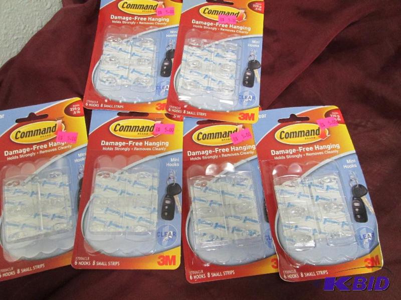 Qty 6 Command Damage-Free hanging ( 6 hook an...