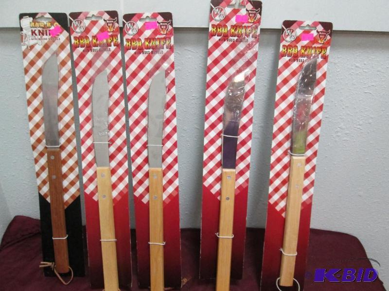 Qty 1 Bar-B-Q Knife with wood handle and 4 We...