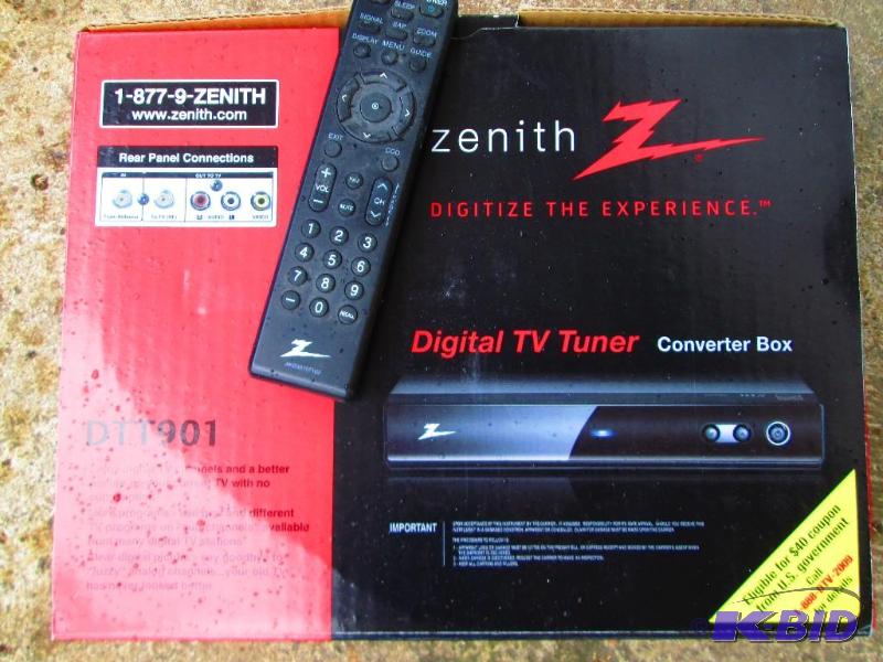 lot 104 image: Zenith digital TV convertor box with remote...