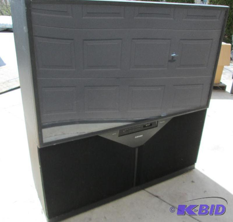 lot 250 image: Mitsuishi large screen projection TV.  G...