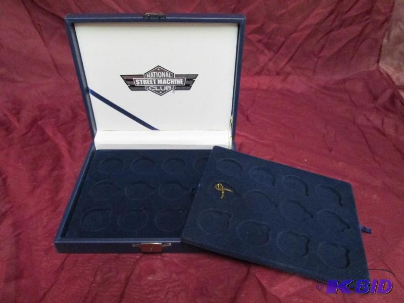 lot 47 image: Nice blue leather look case for coin collecti...