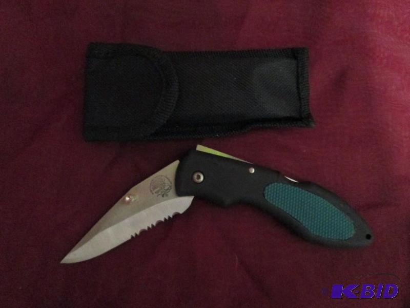 lot 72 image: Nice folding pocket knife with comfort handle...