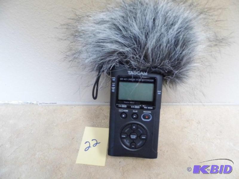 Tascam DR40 Linear PCM Recorder