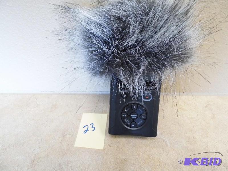 Tascam DR40 Linear PCM Recorder