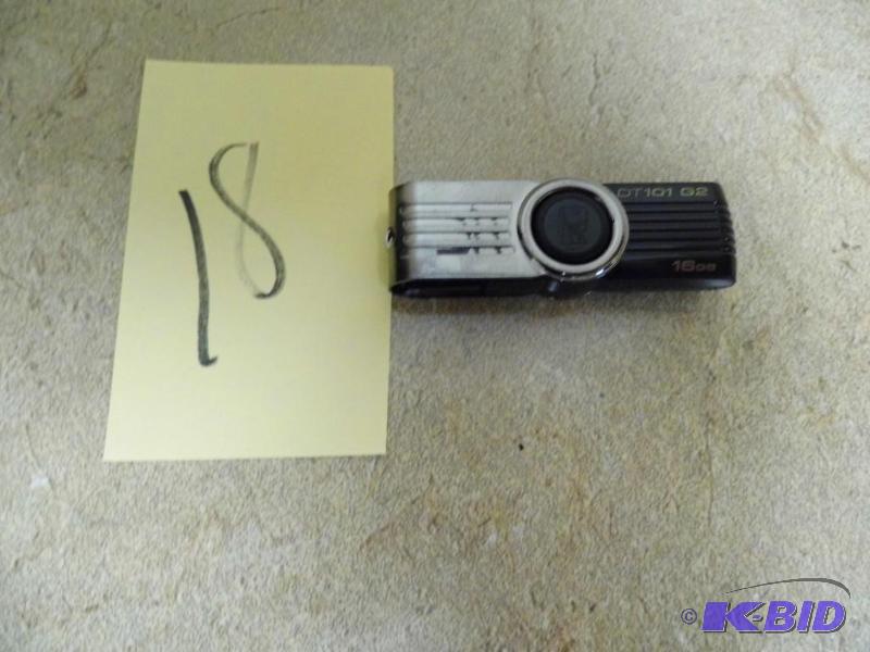 lot 18 image: Kingston Flashdrive  Thumbdrive