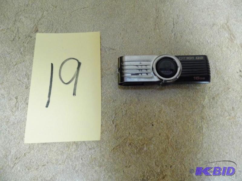 lot 19 image: Kingston Flashdrive  Thumbdrive