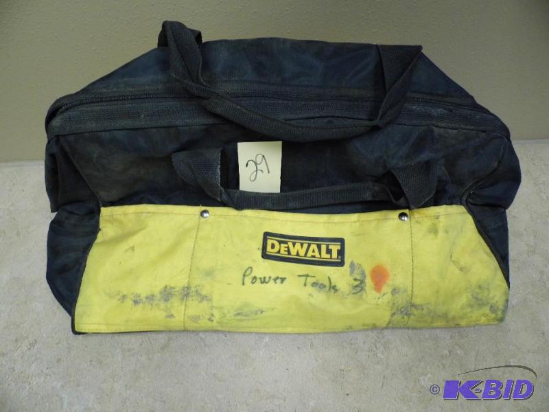 lot 29 image: DeWalt Tool Bag