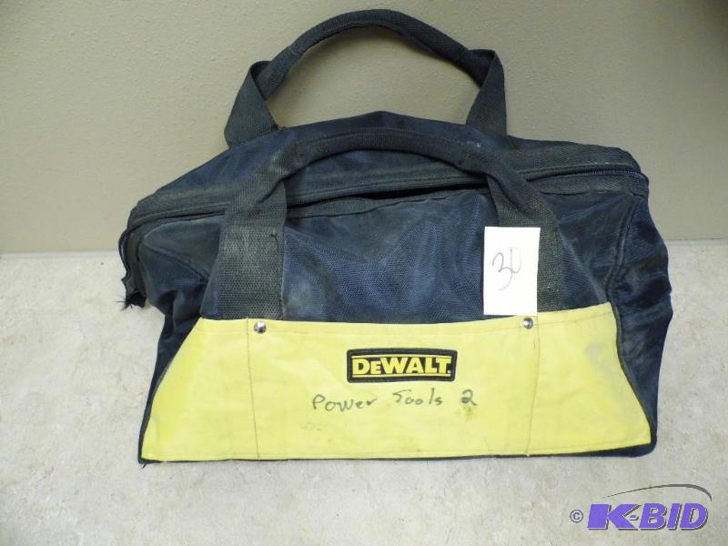 lot 30 image: DeWalt Tool Bag