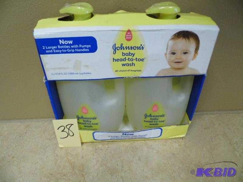 lot 38 image: 2 Pack of Johnsons Baby Wash