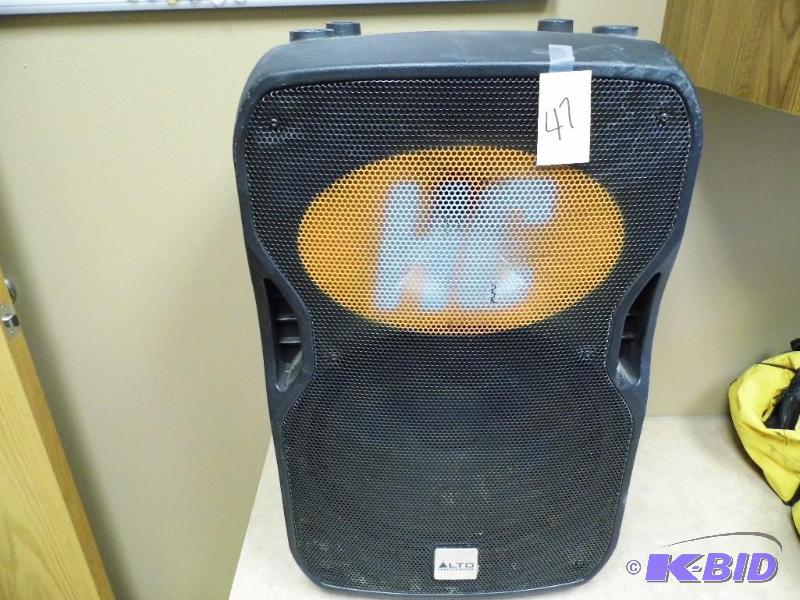 lot 47 image: Alto Professional Speaker