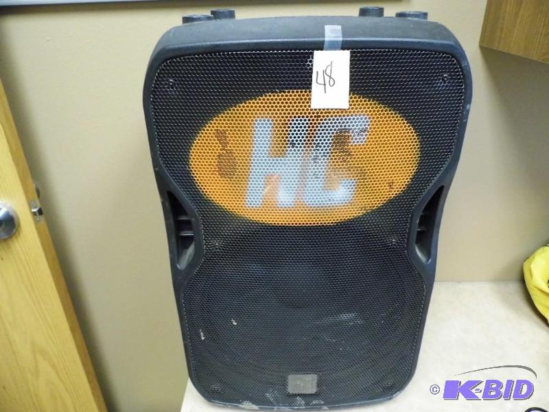 lot 48 image: Alto Professional Speaker