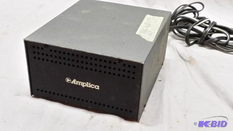 lot 39 image: Amplica Model CSR-300 60 Hz 150 w. Says fuse ...